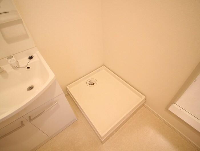 物件内観写真15　(洗濯機置場)