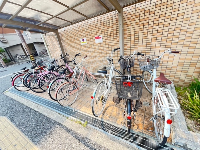 サンステ－ジ中百舌鳥の駐輪場