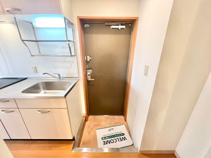 物件内観写真16　(玄関)