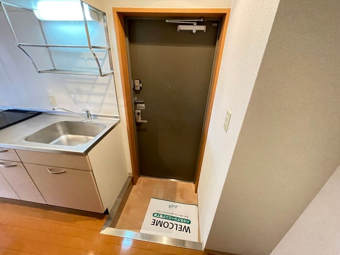 物件内観写真17　(玄関)