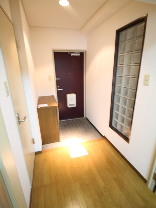 物件内観写真20　(玄関)