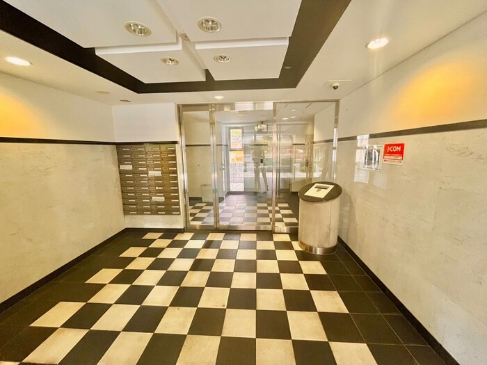 物件外観写真2　(同型モデル)