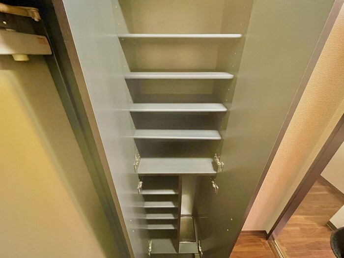 物件内観写真8　(靴箱)