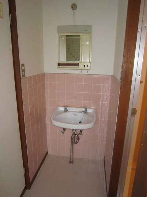 物件内観写真8　(洗面)