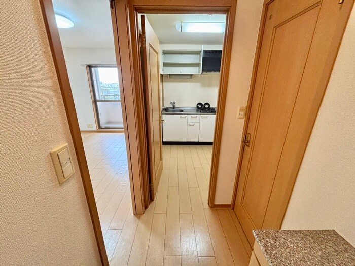 物件内観写真19　(廊下)