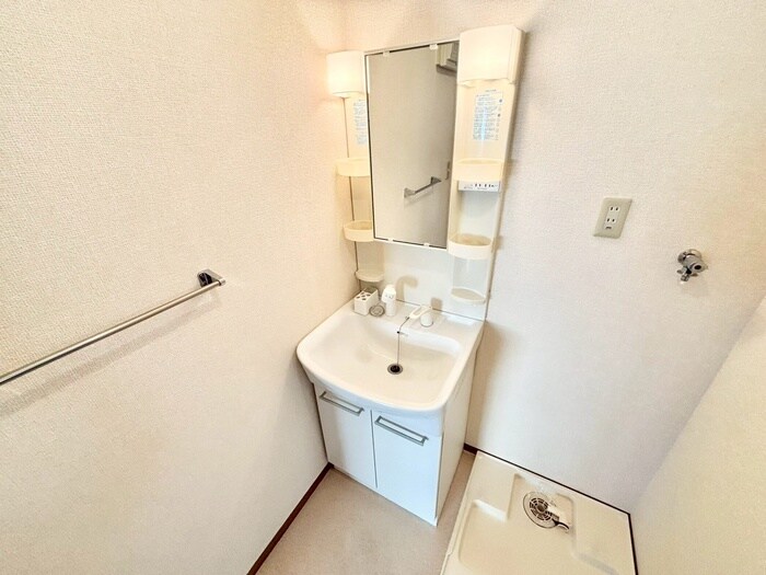 物件内観写真11　(洗面)