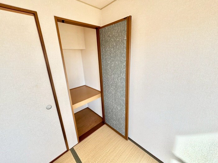 物件内観写真15　(収納)