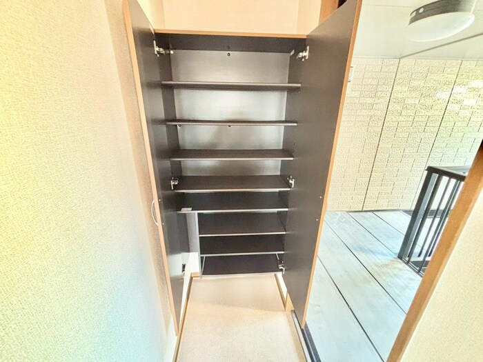 物件内観写真18　(靴箱)