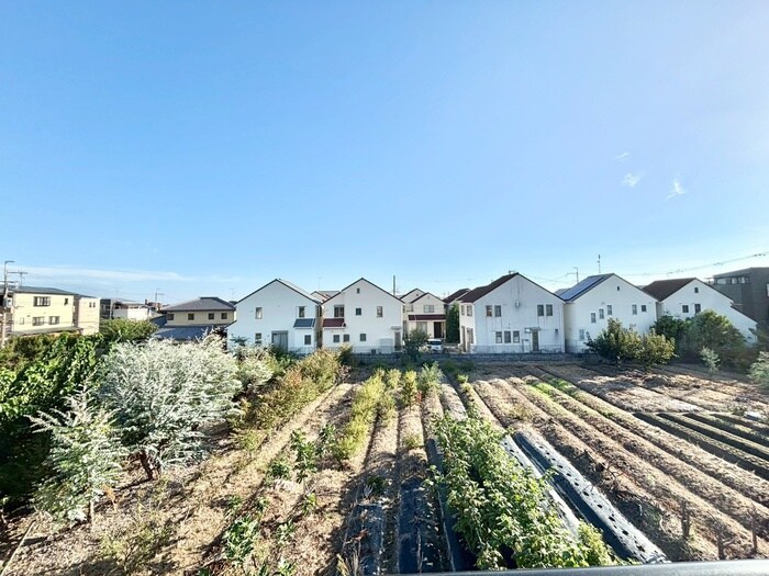 物件内観写真22　(室内からの展望)