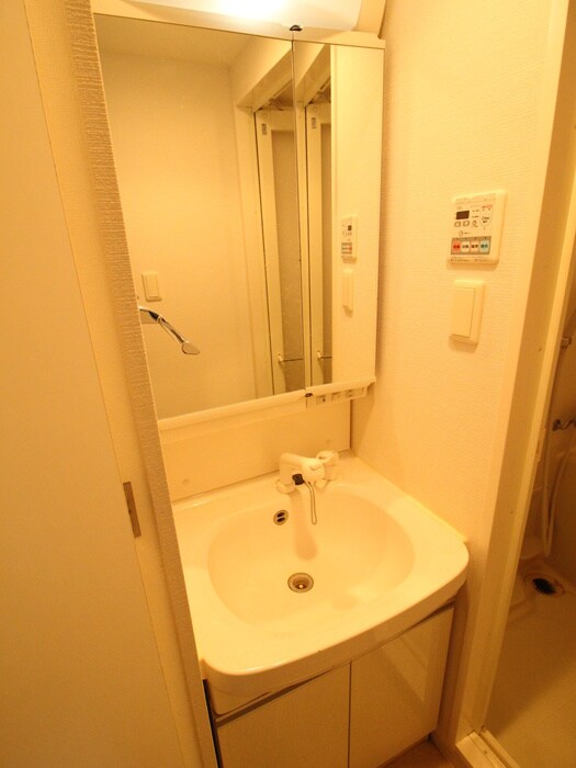 物件内観写真10　(洗面)