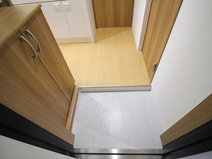 物件内観写真17　(玄関)