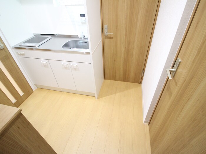 物件内観写真18　(廊下)