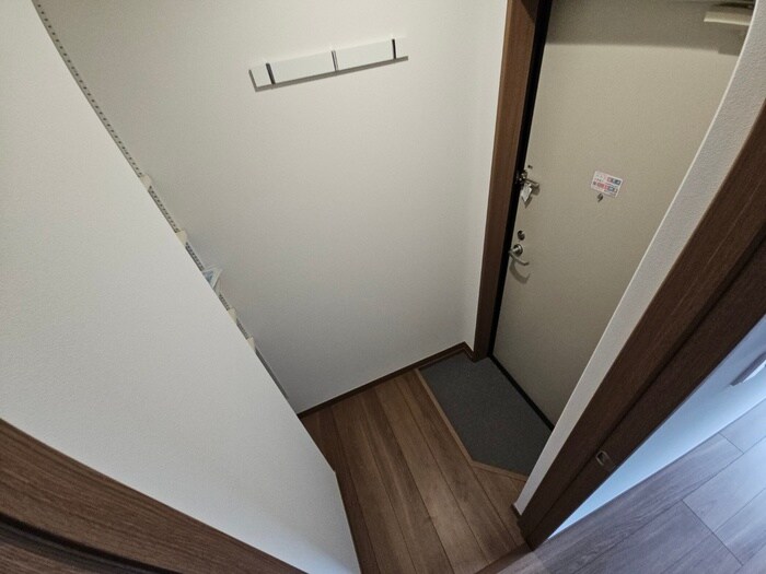 物件内観写真19　(玄関)