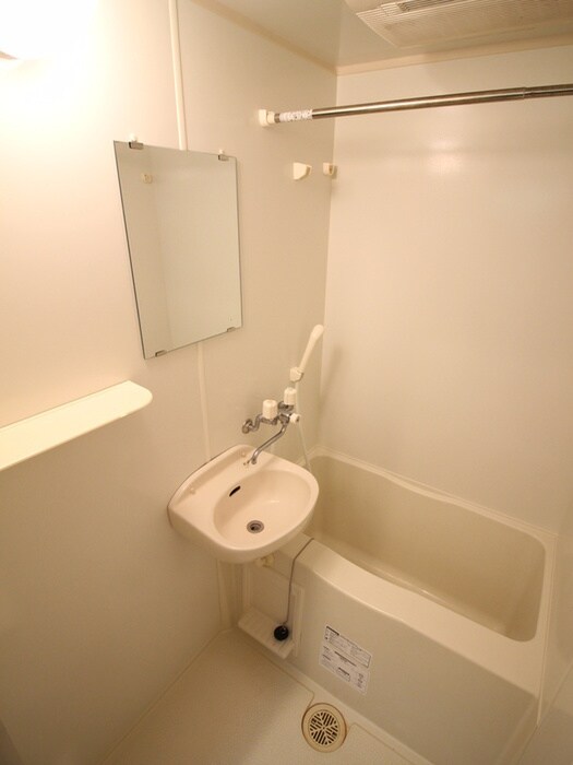 物件内観写真7　(洗面)