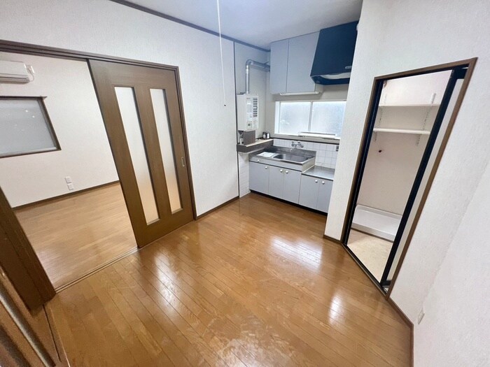 物件内観写真8　(居室)