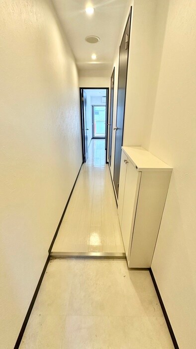 物件内観写真16　(玄関)