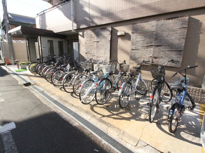 物件外観写真5　(駐輪場)