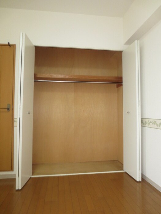 物件内観写真16　(収納)