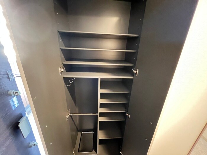 物件内観写真13　(靴箱)