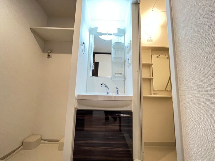 物件内観写真16　(洗面)