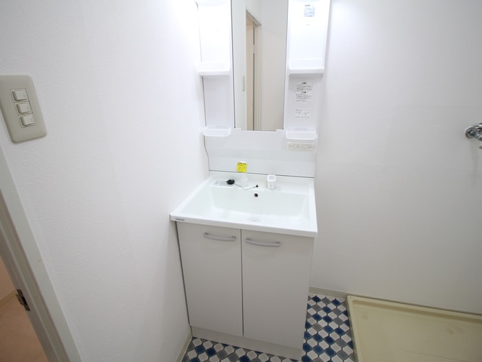 物件内観写真11　(洗面)