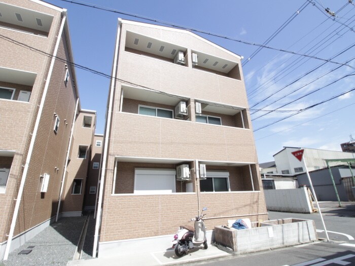 物件外観写真1　(外観写真)