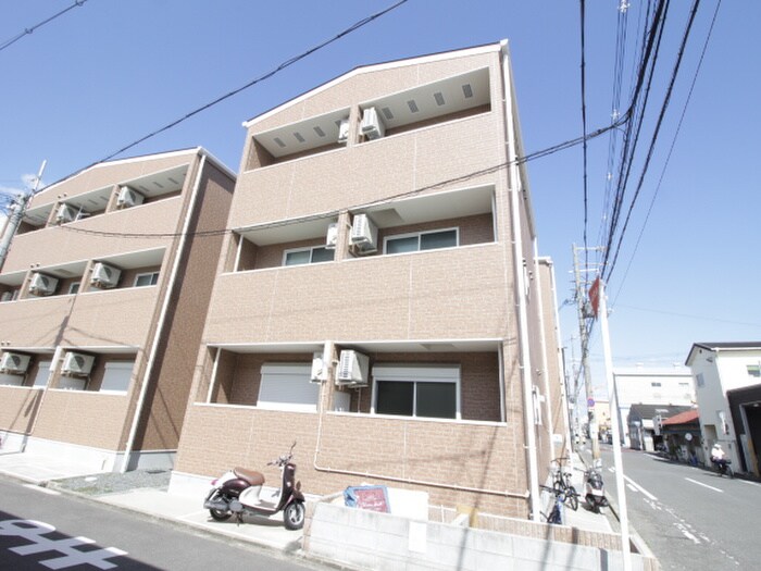 物件外観写真2　(外観写真)