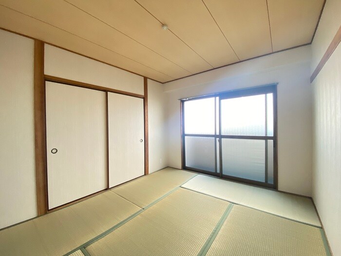 物件内観写真8　(居室)