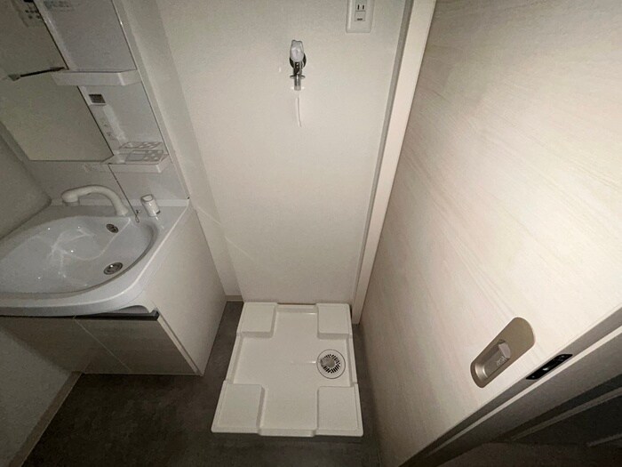 物件内観写真18　(洗濯機置場)