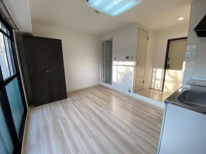 物件内観写真3　(居室)