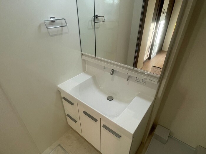 物件内観写真11　(洗面)