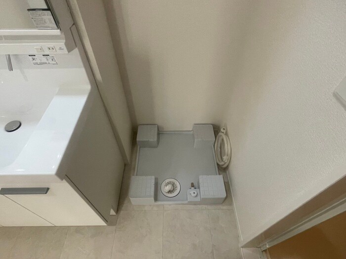 物件内観写真13　(洗濯機置場)