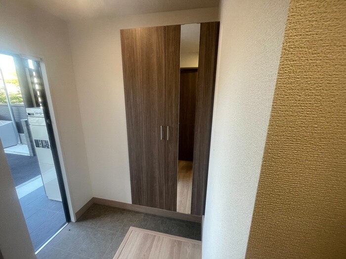物件内観写真15　(靴箱)