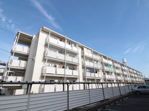 ビレッジハウス高田2号棟-1外観写真