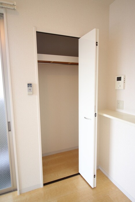 物件内観写真15　(収納)