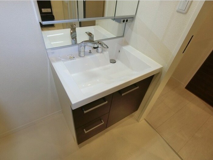 物件内観写真9　(洗面)