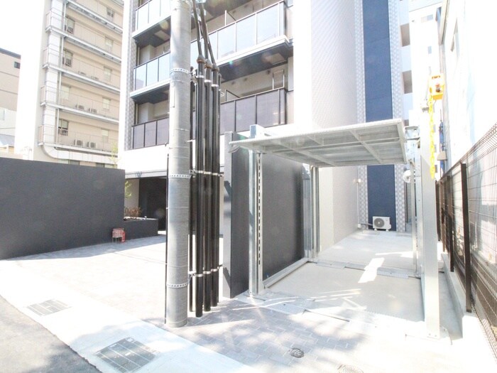 物件外観写真3　(駐輪場)