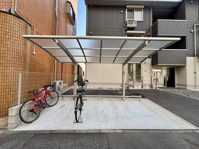 物件外観写真5　(駐輪場)