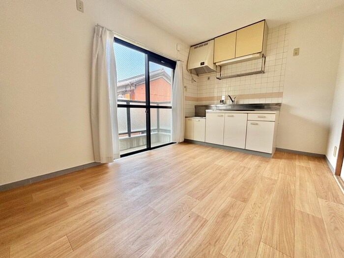 物件内観写真9　(居室)