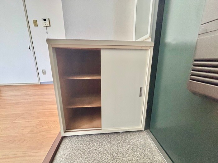 物件内観写真10　(靴箱)