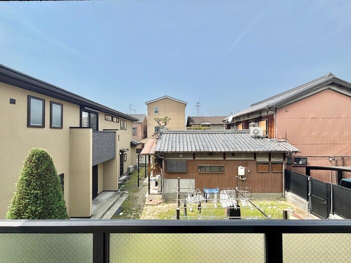 物件内観写真13　(室内からの展望)