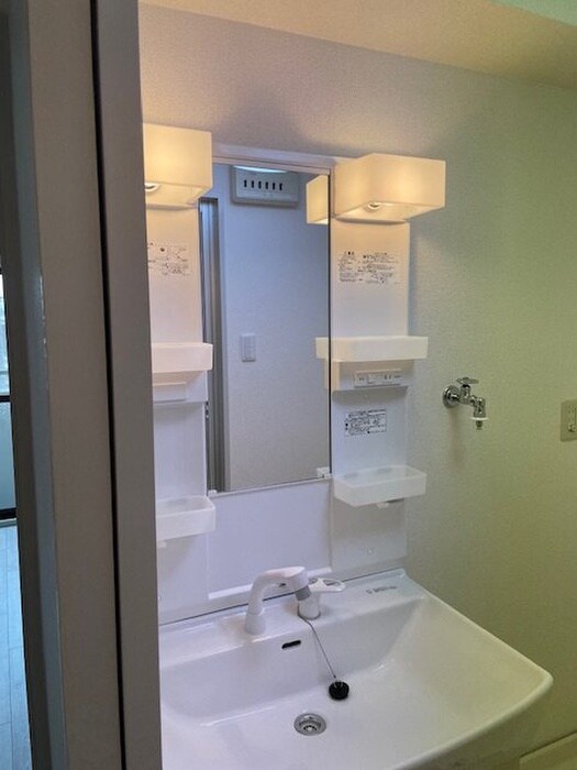 物件内観写真8　(洗面)