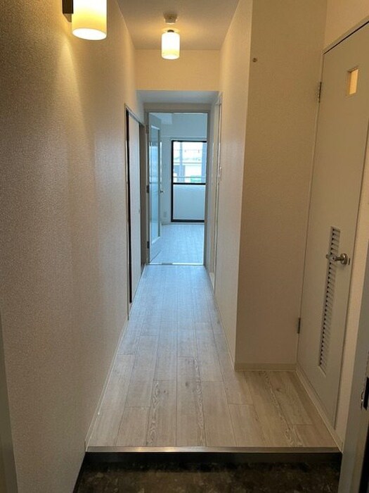物件内観写真18　(廊下)