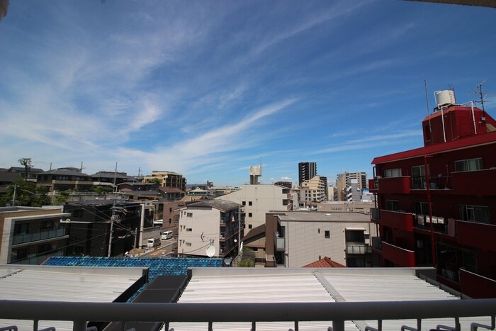 物件内観写真16　(室内からの展望)