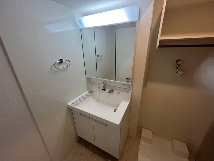 物件内観写真9　(洗面)