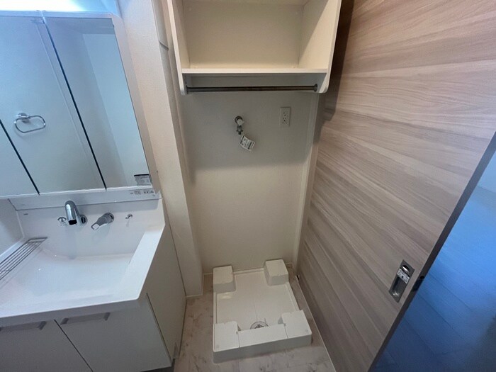 物件内観写真10　(洗濯機置場)