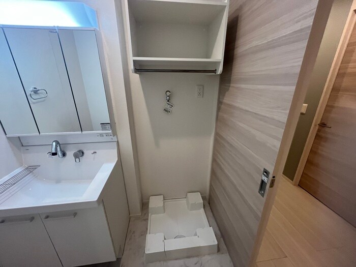 物件内観写真13　(洗濯機置場)