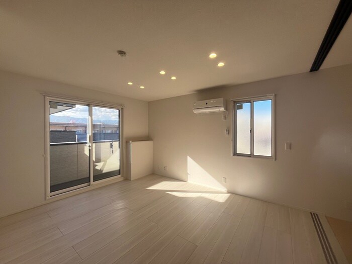 物件内観写真13　(居室)