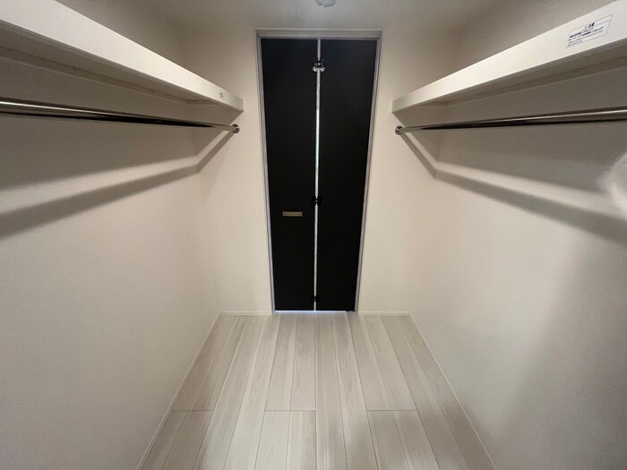 物件内観写真16　(収納)