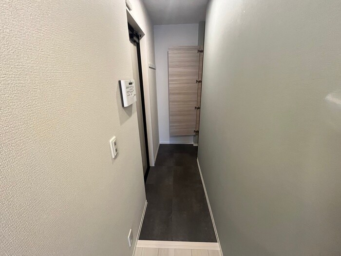 物件内観写真17　(玄関)